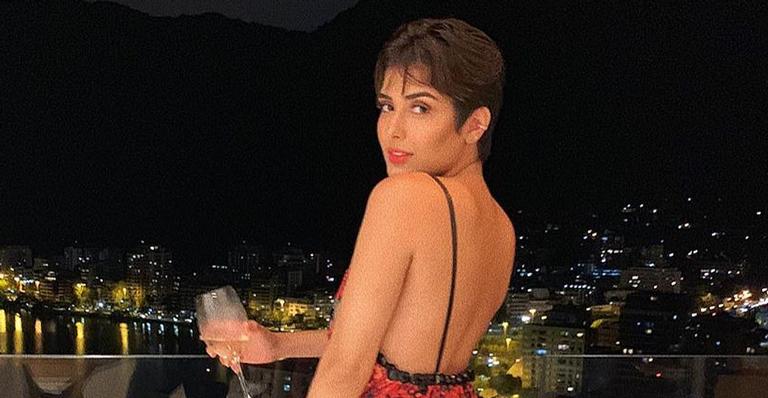 Leticia Almeida alfineta fãs de Sandy & Junior com textão: ”Geração está doente”