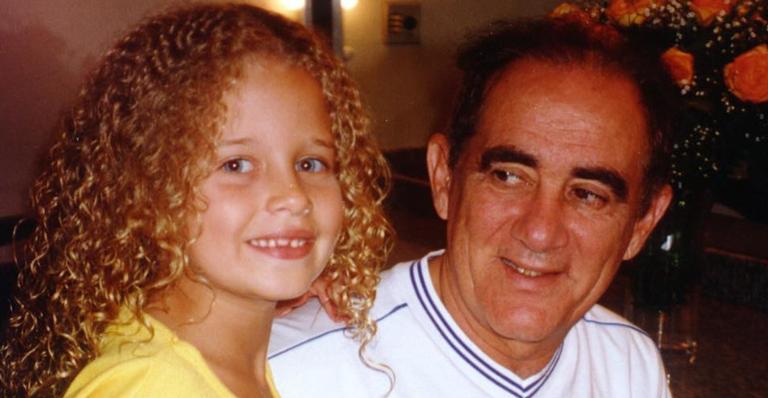 Ela cresceu! Ex-atriz mirim passa por transformação chocante; veja antes e depois