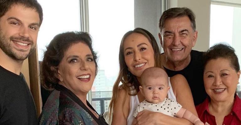 Leda Nagle compartilha momento encantador de Zoe: ”Novas descobertas”