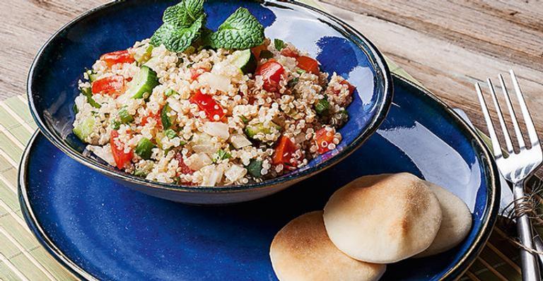 Quinoa pode te deixar mais jovem! Confira 6 benefícios da quinoa para sua saúde