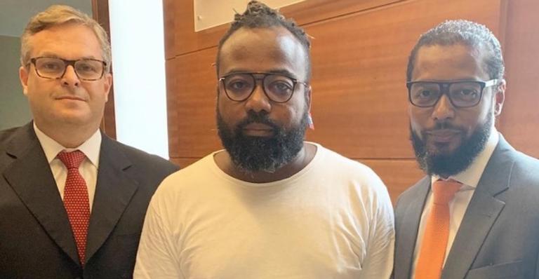 Rodrigo França depõe contra Paula na Delegacia De Crimes Raciais E Delitos De Intolerância; Sister nem imagina