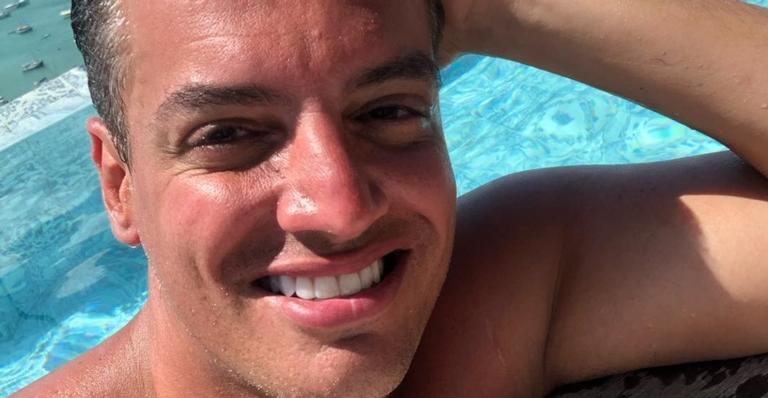 Leo Dias anuncia saída de veículo e declara: ”Novos voos se aproximam”