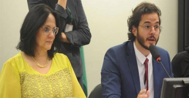 Após elogio, Túlio Gadêlha debocha de Damares: ”Não vai rolar milagre”