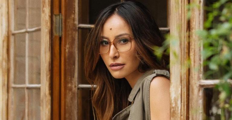 Sabrina Sato aparece platinada em ensaio fotográfico; veja como ficou