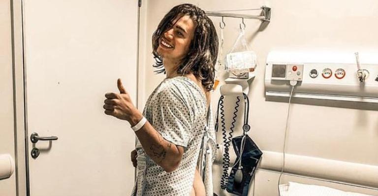 Whindersson Nunes faz piada após precisar de cirurgia urgente 