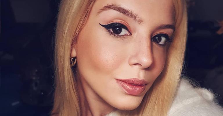 Giovanna Lancellotti posa plena e divulga foto de dar inveja