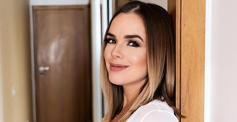 Thaeme Mariôto revela detalhes do nascimento de Liz, sua primeira filha; Veja fotos