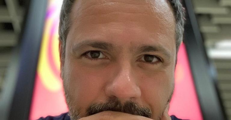 Danton Mello pausa as gravações de ‘Órfãos da Terra’ e comemora os 18 anos da filha em Nova York