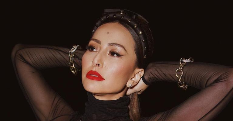 Sabrina Sato exibe clique íntimo no Dia da Família