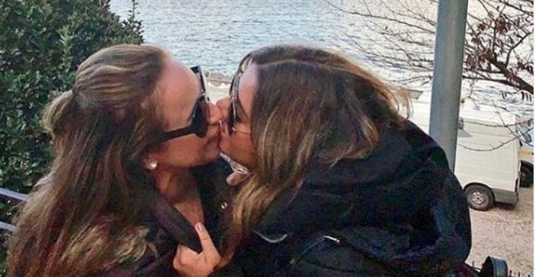 Daniela Mercury celebra dia da visibilidade lésbica