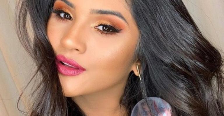 Mileide Mihaile exibe corpão só de lingerie e fãs comentam