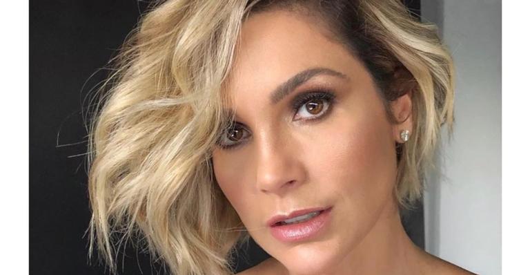 Flávia Alessandra posta clique inusitado e brinca: ”Basiquinha”; Veja