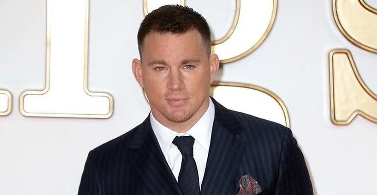 Channing Tatum compartilha foto nu após perder aposta: ”Nunca mais jogo com ela”