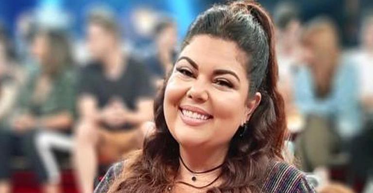 Fabiana Karla choca ao posar de biquíni e inspira: ”Grata por tudo”