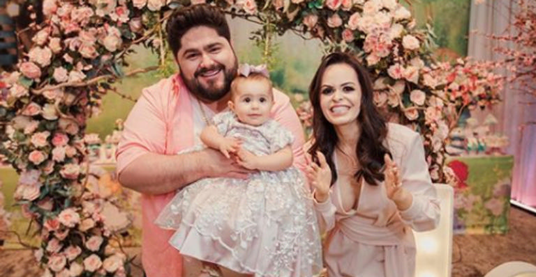 César Menotti e esposa celebram primeiro ano da filha; confira