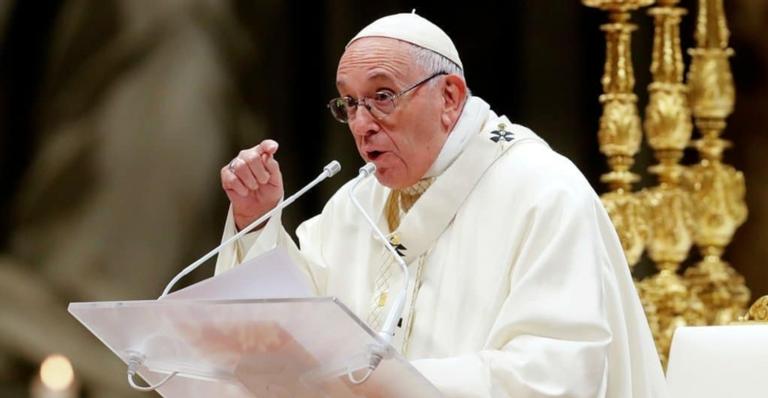 Papa Francisco anuncia obrigatoriedade de denúncias ao abuso sexual; entenda