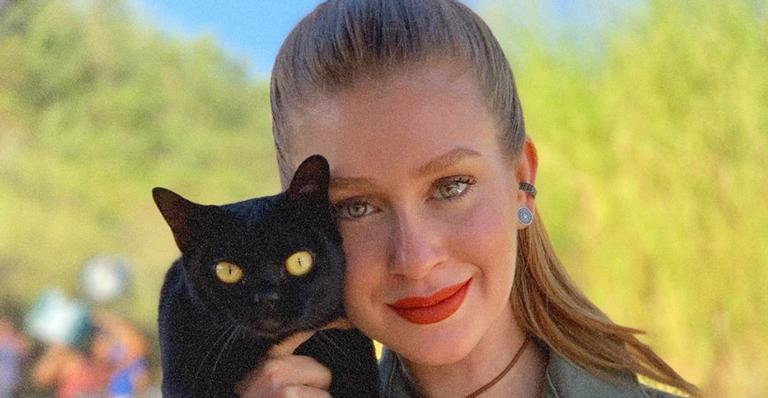Marina Ruy Barbosa ganha surpresa de fãs na saída do Projac: ”Demais!”