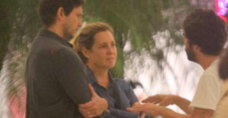 Após denúncia de assédio, Claio Blat se encontra com Adriana Esteves e Vladimir Brichta 