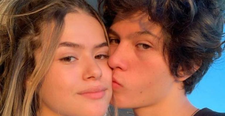 Maisa Silva comemora aniversário de namoro com Nicholas Ashiro: ”Shallow”