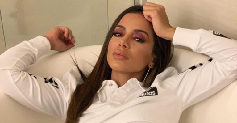 Anitta se irrita dá bronca em menino que bate em avó; veja