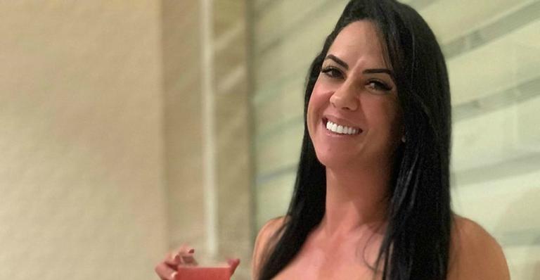 ”Grávida mais linda”, diz fã para Graciele Lacerda em foto sensual