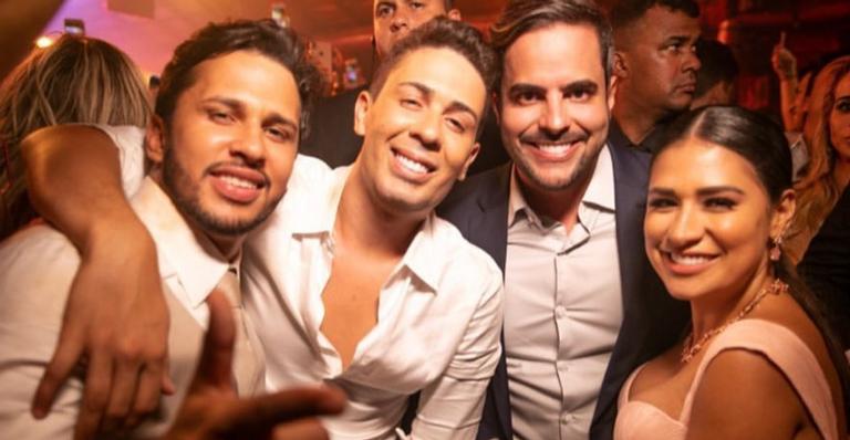 Após polêmica, Carlinhos Maia esclarece confusão com empresário: ”Kaká é um pai”
