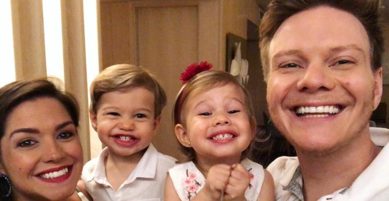 Thais Fersoza explode fofurômetro com show de Teodoro e Melinda: ‘’Eles amam’’ 