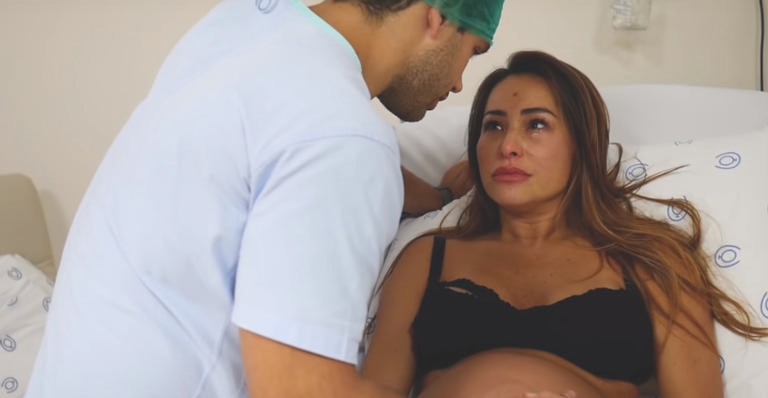 Sabrina Sato revela detalhes sobre o parto de Zoe e desabafa: ‘’Perdi minha dignidade na frente do Duda’’