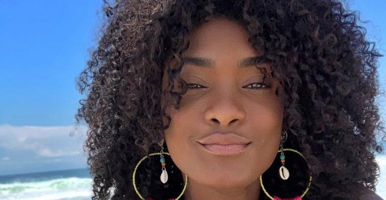 Erika Januza relata assalto em São Paulo e agradece ajuda: ”Levaram meu celular”