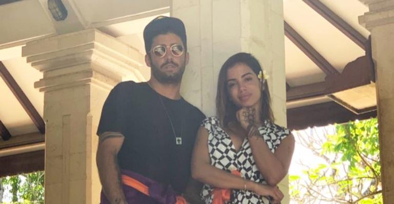 Anitta abre o jogo sobre a relação com Pedro Scooby: ”Vendo se dá certo”