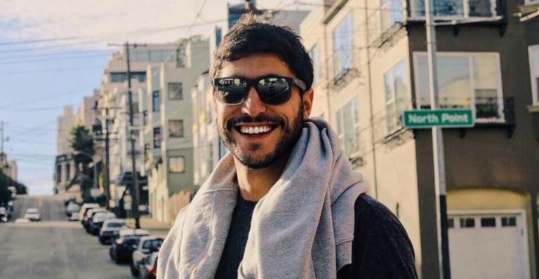 Após troca de farpas entre casais, ex de Anitta posta nova indireta em rede social