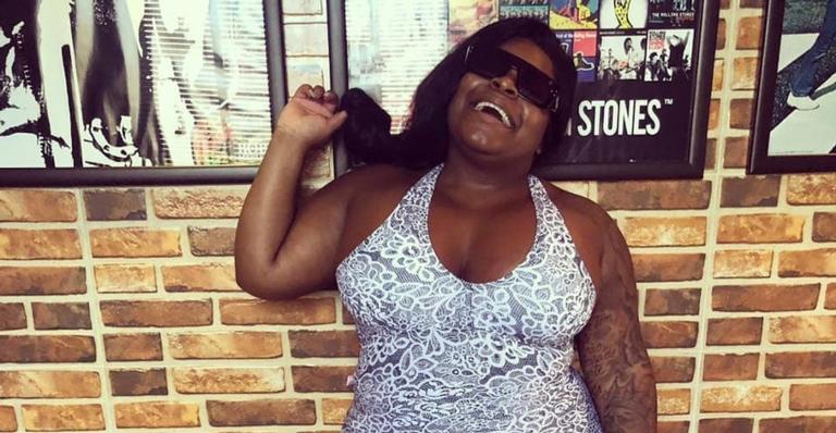Jojo Todynho se joga em tatame após cantar Hino Nacional em campeonato olímpico