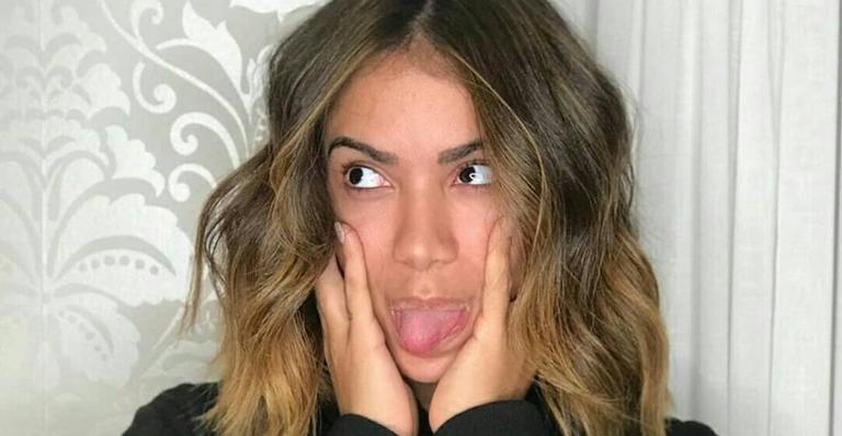 Sem papas na língua, Anitta manda direta para Damares Alves