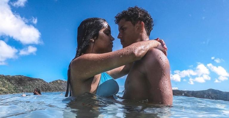 Namorada de ex-BBB diz que preferia quando ele vendia picolé: ”Sinto falta”