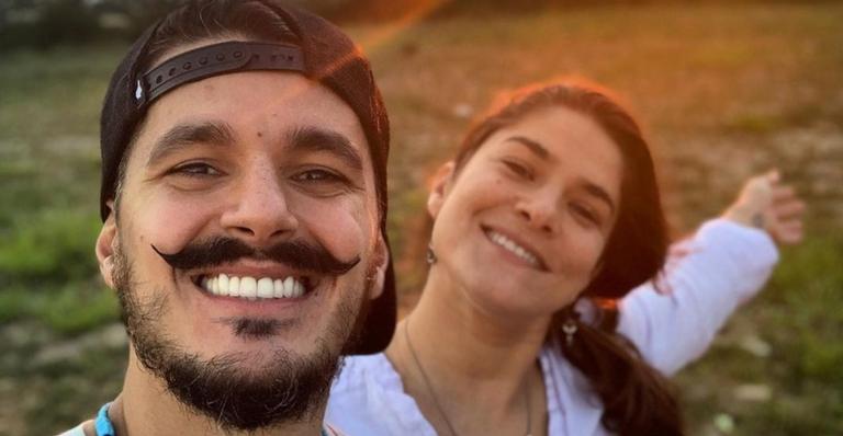 Completamente nu! Priscila Fantin posta clique do noivo sem roupa e fã dispara: ”Tá apelando”