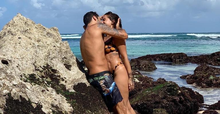 Pedro Scooby se derrete por novo sucesso de Anitta e declara: ”Minha mulher”