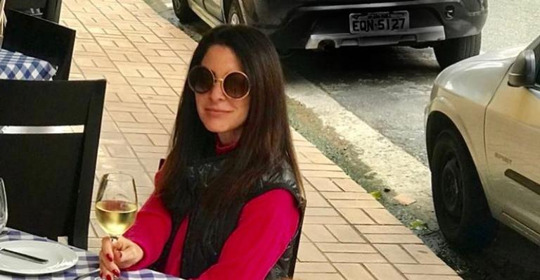 Após morte do pai, Ana Paula Padrão se revolta com o Instagram: ”Idiotas”