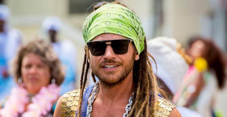 Axé Pelô voltou! Beto Falcão invade ‘Verão 90’ e vidente faz previsão de ‘Segundo Sol’; entenda