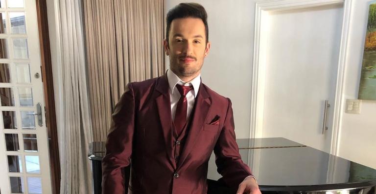 Diego Hypolito se lança na carreira de cantor com música repleta de desabafo: ”Agora posso ser quem sou”