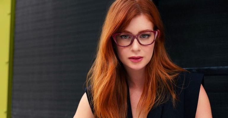 Look de aeroporto! Marina Ruy Barbosa esbanja elegância em aeroporto com mala de 14 mil reais