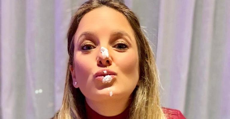 Gravidíssima, Ticiane Pinheiro comemora 43 anos em grande estilo e com vestidinho curto; Veja detalhes