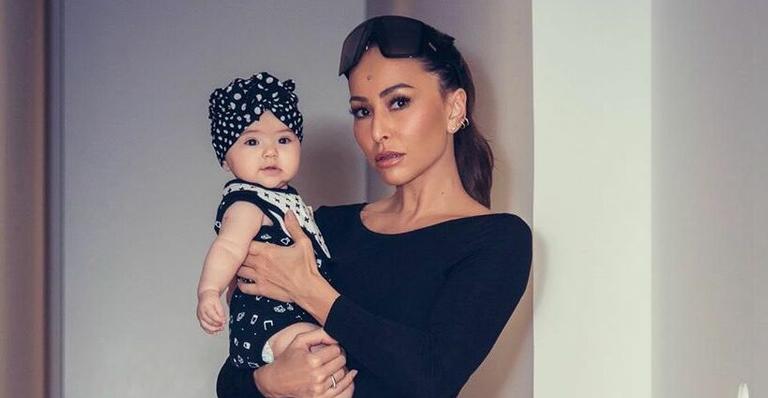Sabrina Sato ‘quebra web’ ao combinar seu pijama com o da Zoe: ”Tal mãe, tal filha”