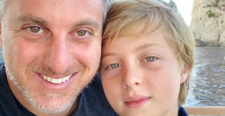 Após acidente grave, Luciano Huck fala sobre estado de saúde do filho: ”Foi operado”