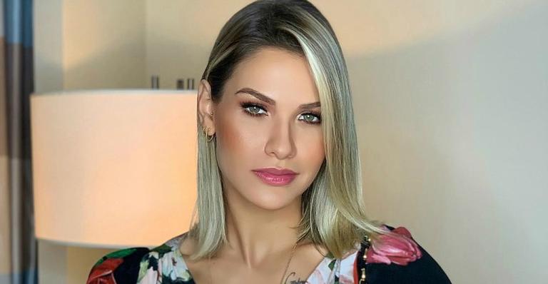 Após colocar silicone, Andressa Suita surge com look luxuoso e deixa fãs babando