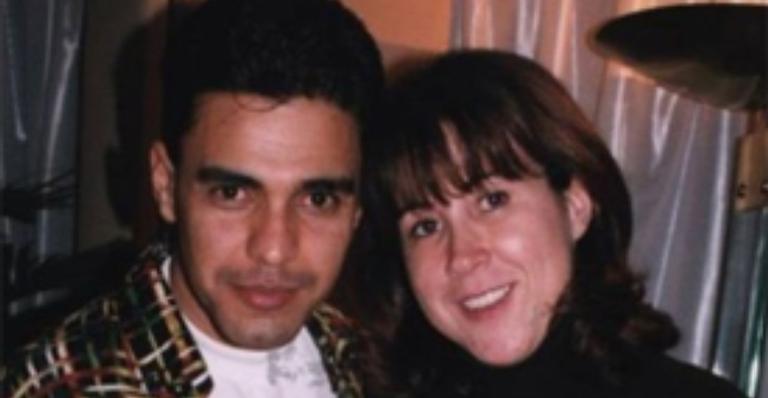Zezé Di Camargo posta foto da época em que era casado com Zilu e legenda: ”A Ferro e Fogo”