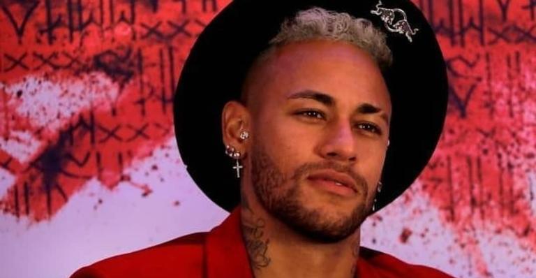 Respondendo acusação, Neymar Jr. é visto beijando muito em festa no Rio de Janeiro