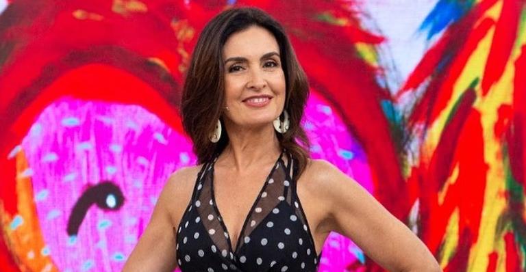 Filha gatíssima de Fátima Bernardes arranca suspiros na web com clique na praia