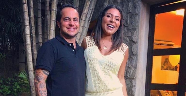 Thammy Miranda e Andressa Ferreira revelam sexo do bebê em vídeo; saiba