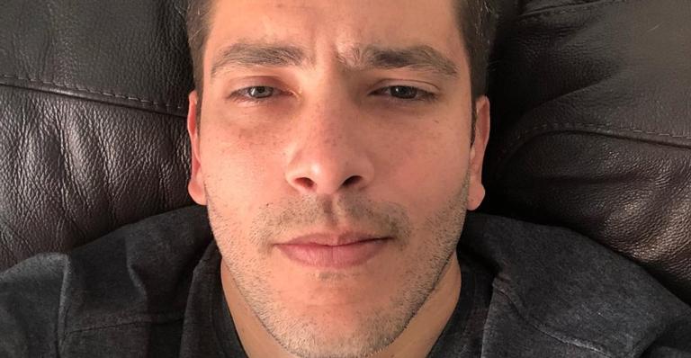 Bento Ribeiro volta às redes e revela motivo de ausência: ‘’Longos dias em clínica’’