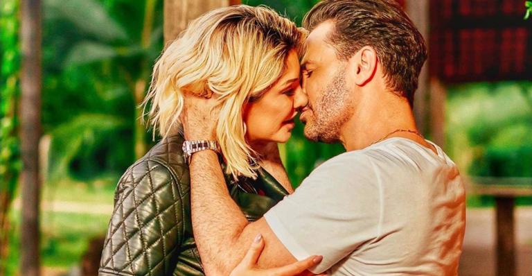 Eduardo Costa esclarece relação com Antônia Fontenelle: “Somos amigos, mas amigos transam”